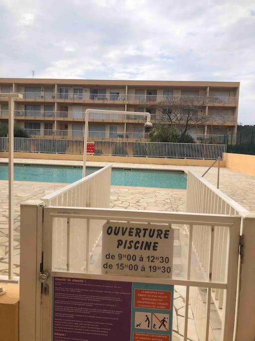 Appartement Vue Mer Au Lavandou Le Lavandou Exterior photo